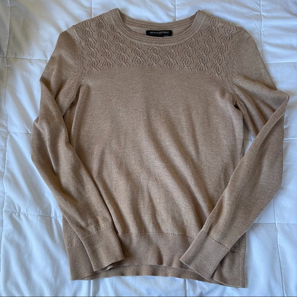 Banana Republic Sweater - Picture 1 of 2